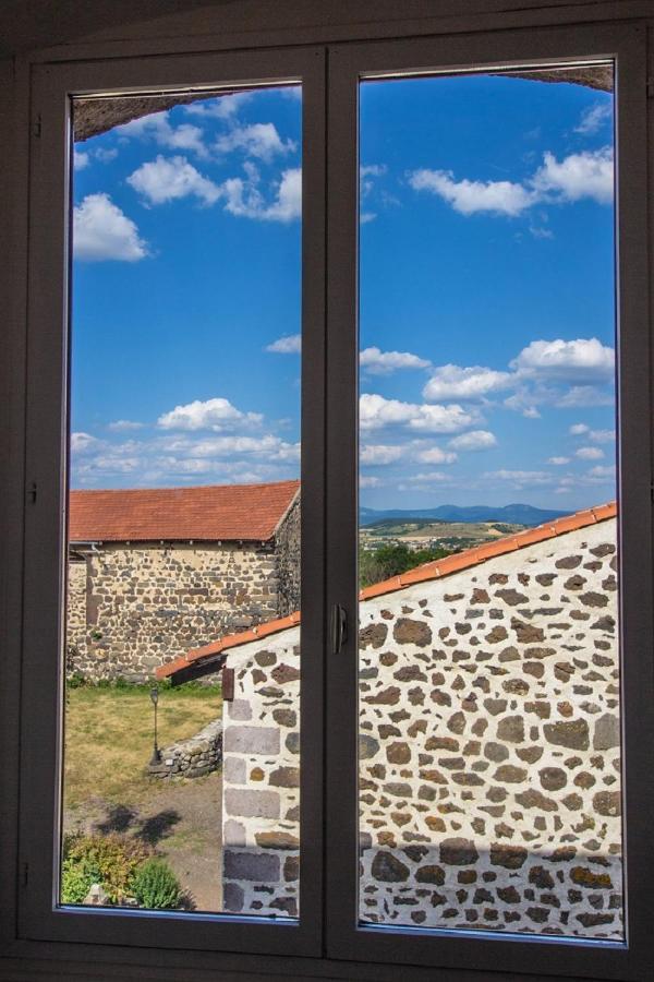 Domaine De Bauzit Bed and Breakfast Vals-pres-le-Puy Eksteriør billede