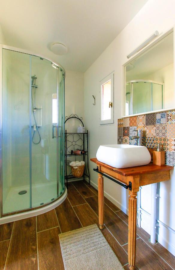 Domaine De Bauzit Bed and Breakfast Vals-pres-le-Puy Eksteriør billede