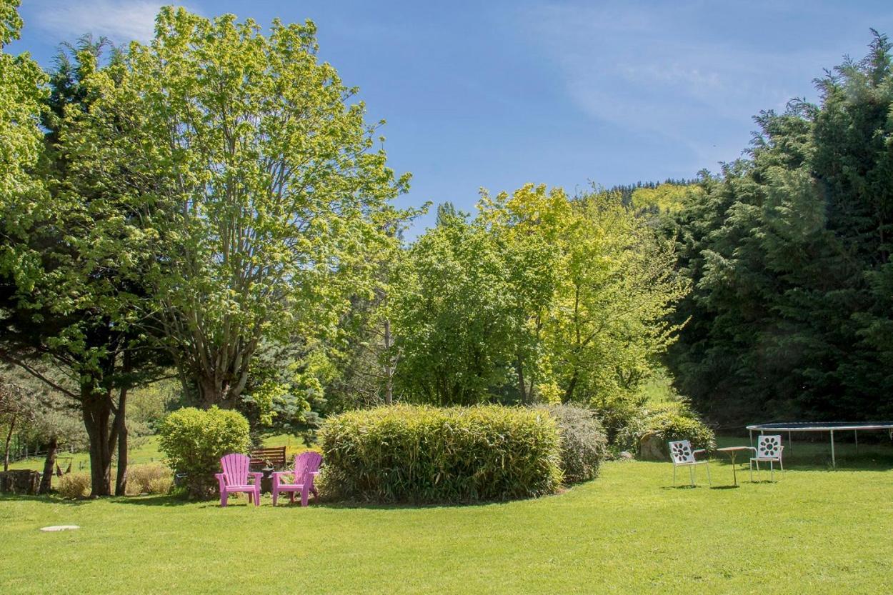Domaine De Bauzit Bed and Breakfast Vals-pres-le-Puy Eksteriør billede